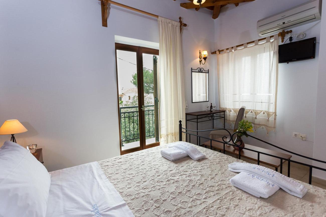 Pleiades Seaside Residences In Mani Agios Nikolaos  Room photo