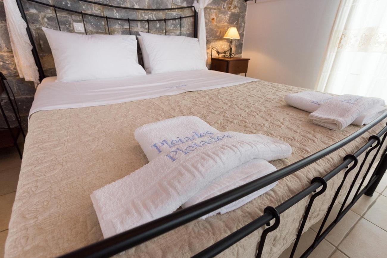 Pleiades Seaside Residences In Mani Agios Nikolaos  Room photo