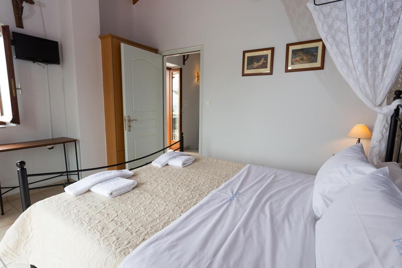 Pleiades Seaside Residences In Mani Agios Nikolaos  Room photo