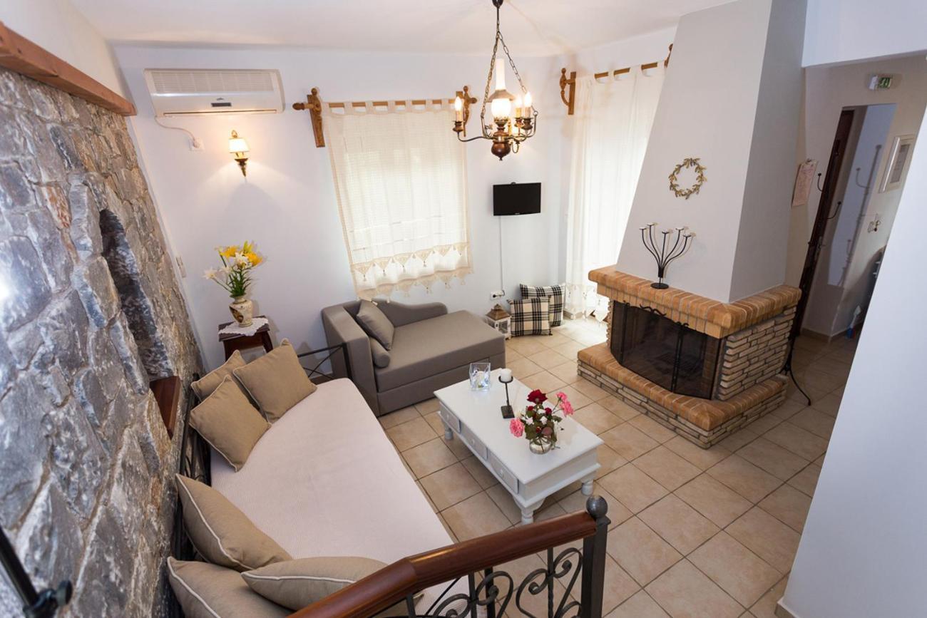 Pleiades Seaside Residences In Mani Agios Nikolaos  Room photo
