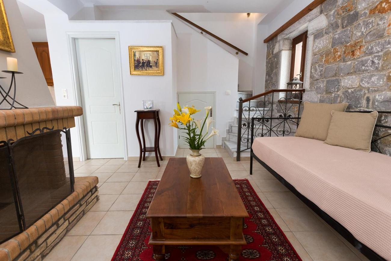 Pleiades Seaside Residences In Mani Agios Nikolaos  Room photo