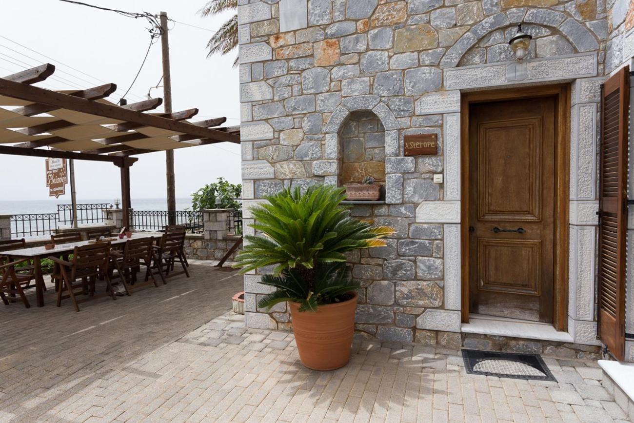 Pleiades Seaside Residences In Mani Agios Nikolaos  Room photo